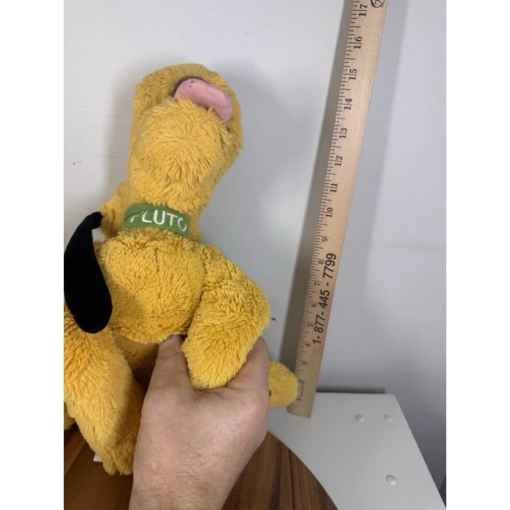 Genuine Disney Store Authentic Exclusive 16